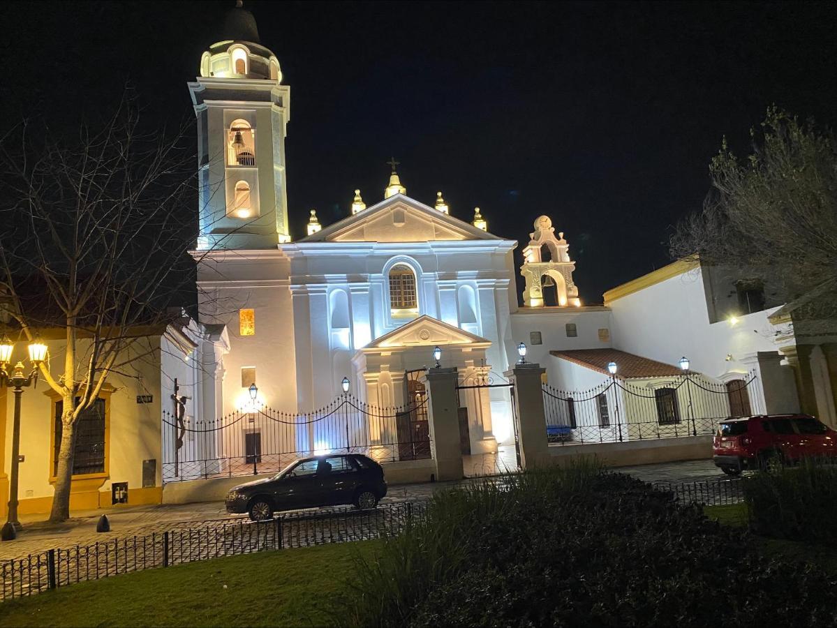 דירות בואנוס איירס Departamento En Recoleta מראה חיצוני תמונה